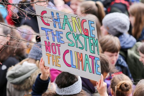 Change the system not the climate, Fridays For Future-Demonstration in Dresden, 15. März 2019.