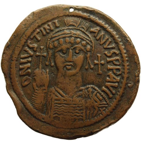 Antike Bronzemünze mit Portrait des Kaisers Justinian