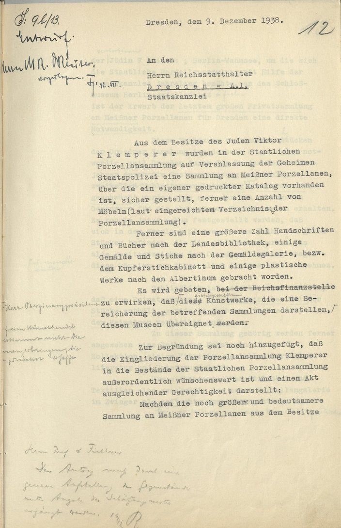 Maschinengeschriebene Seite aus einer Akte. An den Rändern wurden handschriftliche Ergänzungen vorgenommen.